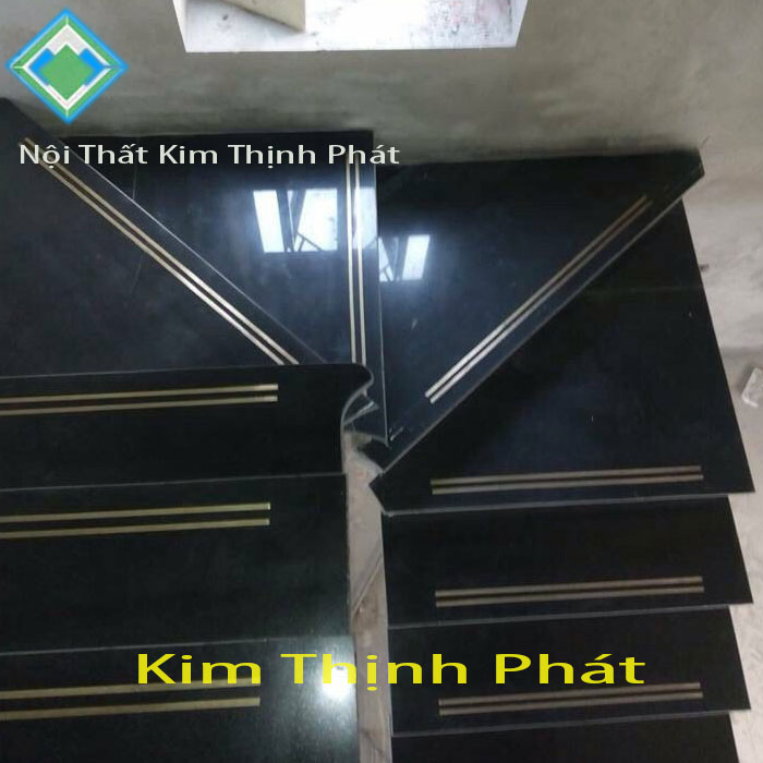 đá hoa cương cầu thang