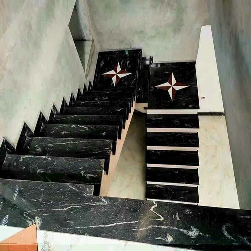 Cầu thang đá hoa cương