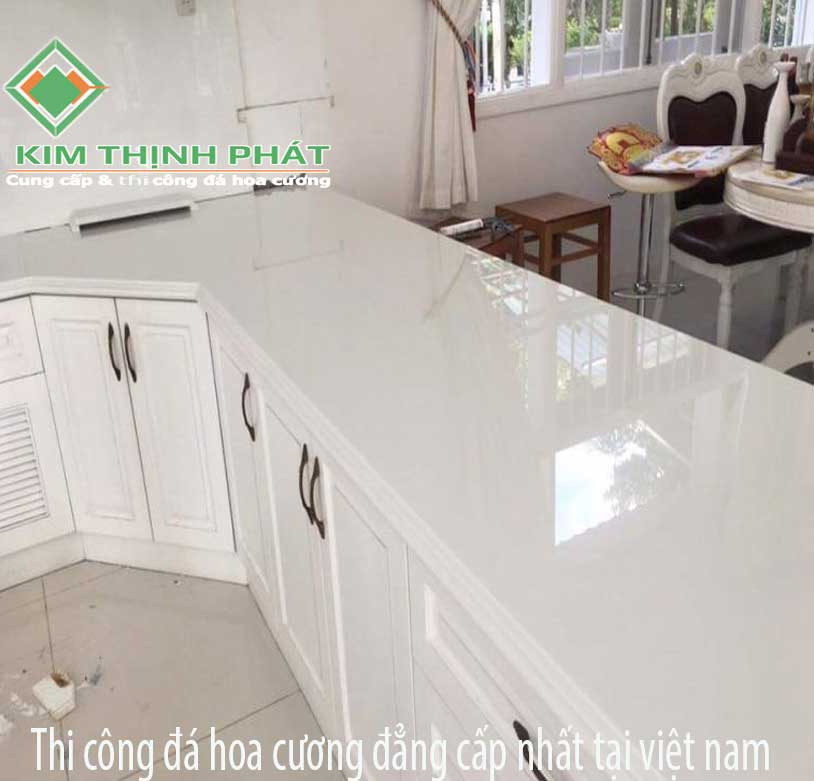 đá nhân tạo bếp