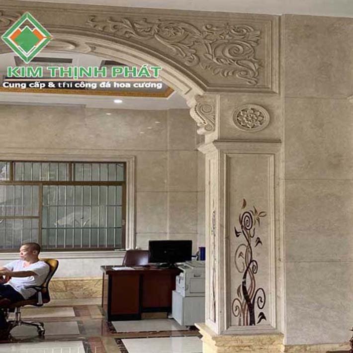 đá hoa cương cột vuông