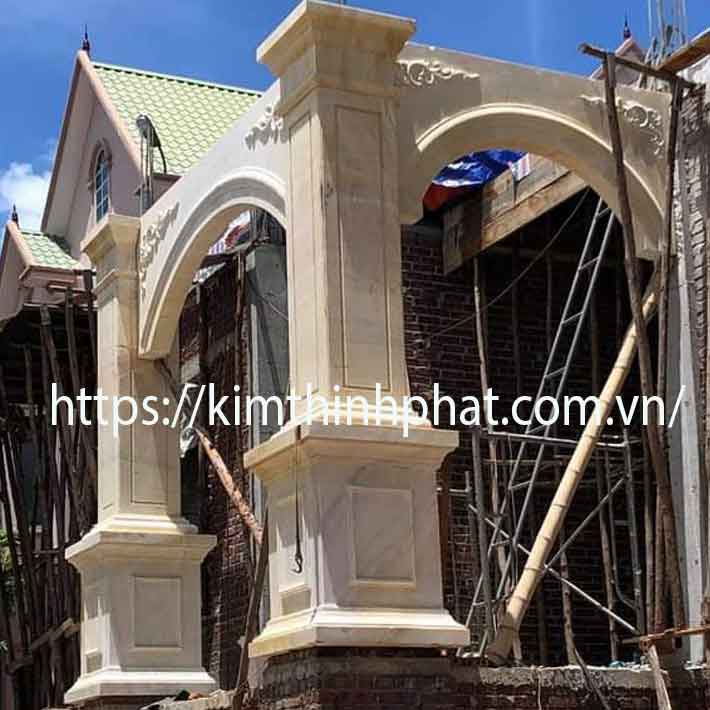 đá hoa cương cột vuông