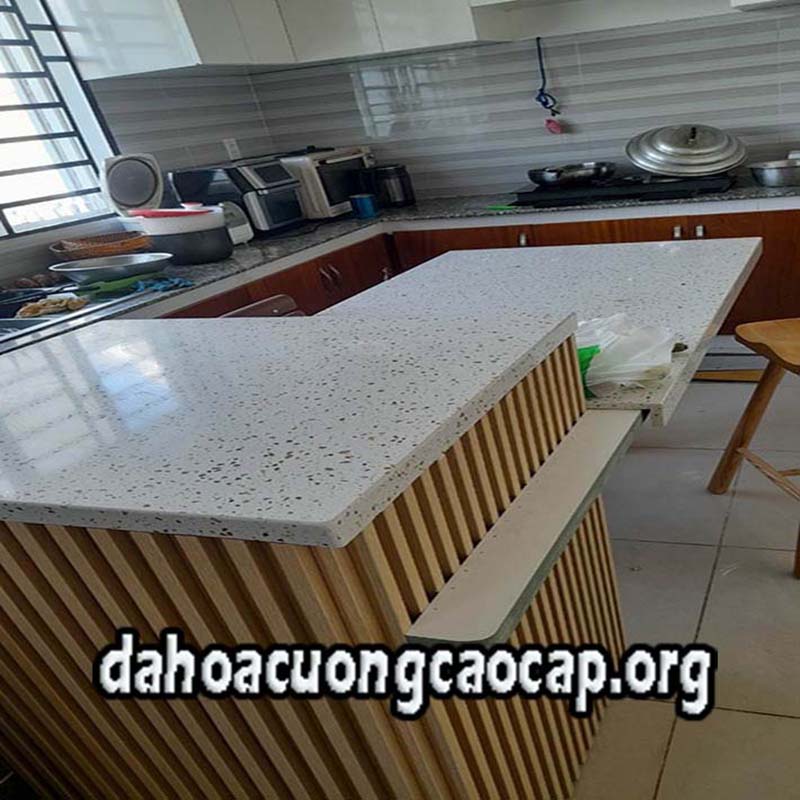 Đá hoa cương bếp